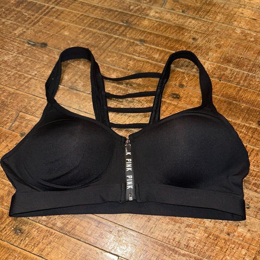 Victoria’s Secret black ultimate push-up cutaway racerback M bra